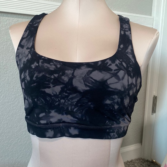 Lululemon size 6 - Picture 3 of 4